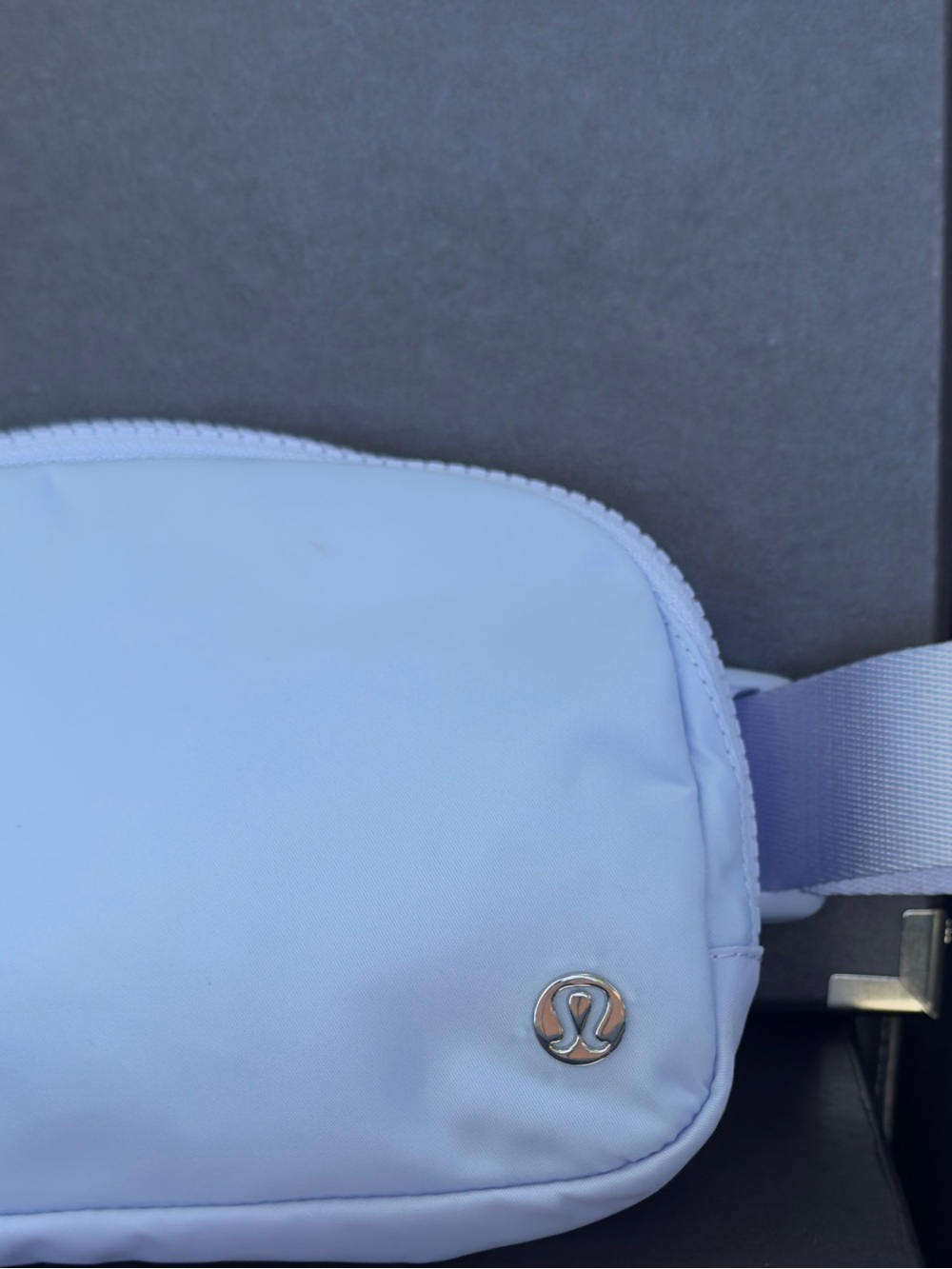 Lululemon Everywhere Belt Bag 1L Windmill - Picture 2 of 6